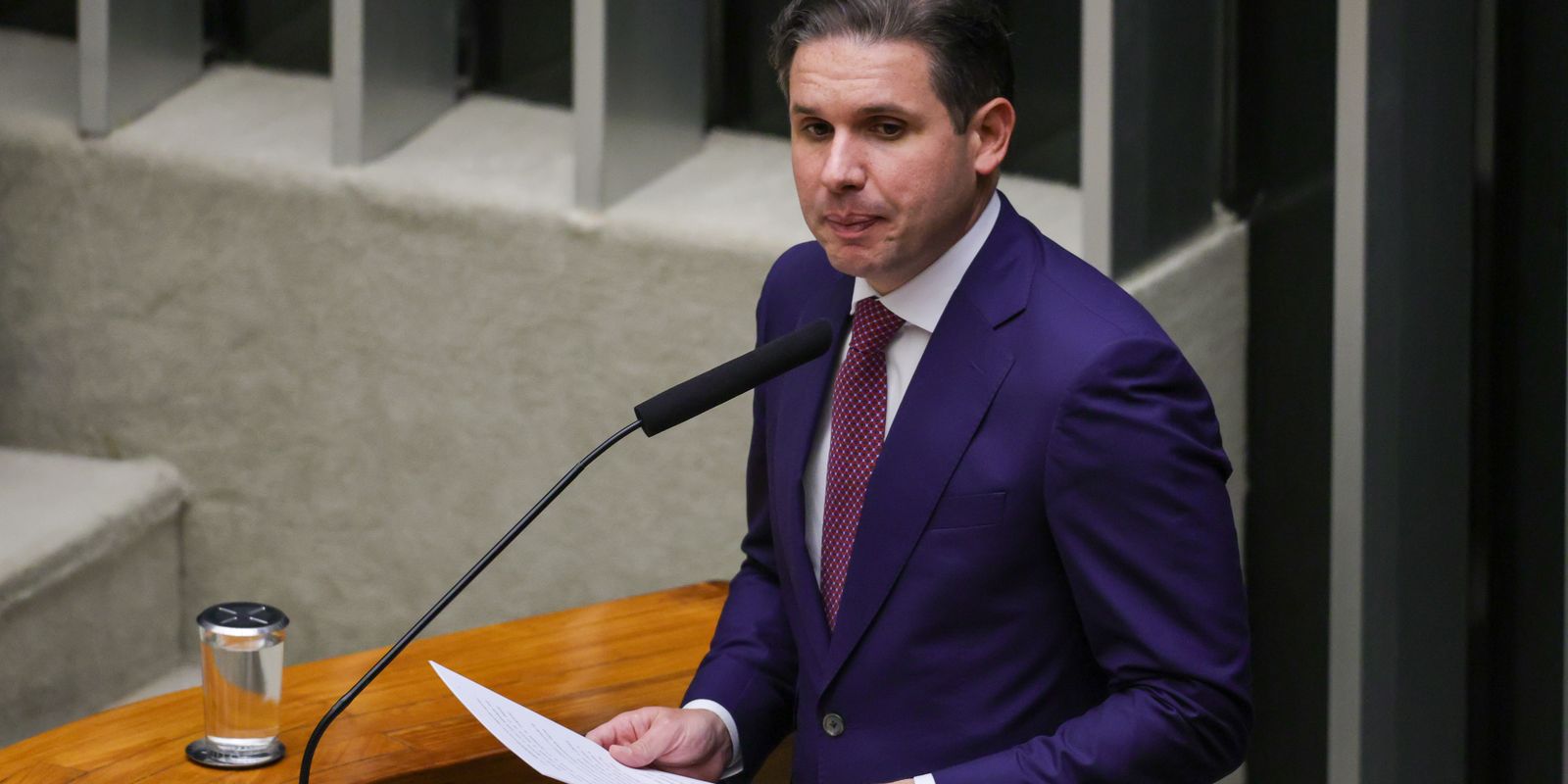 Motta promete avançar sobre escala 6x1 e trabalho por aplicativos