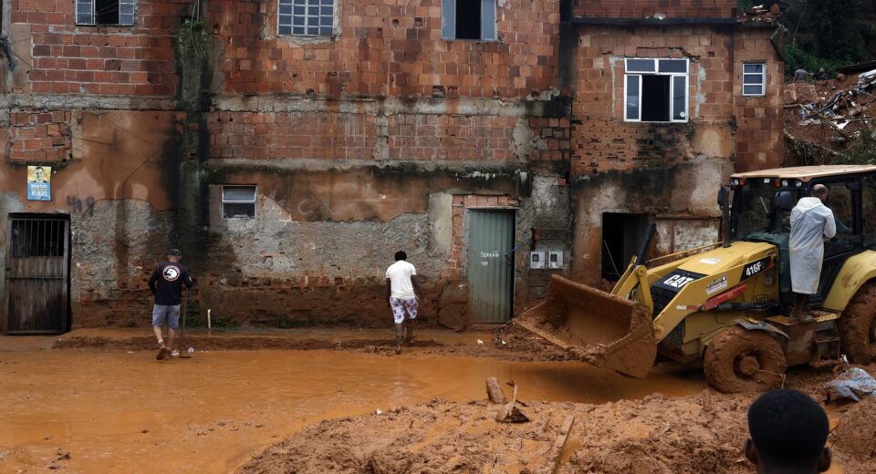 Inmet emite alerta de grande perigo para chuvas intensas em Minas