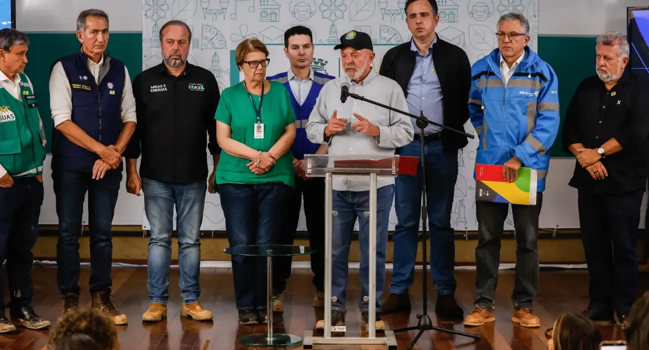 Financiamentos a desabrigados em Minas seguirão modelo do RS, diz Lula