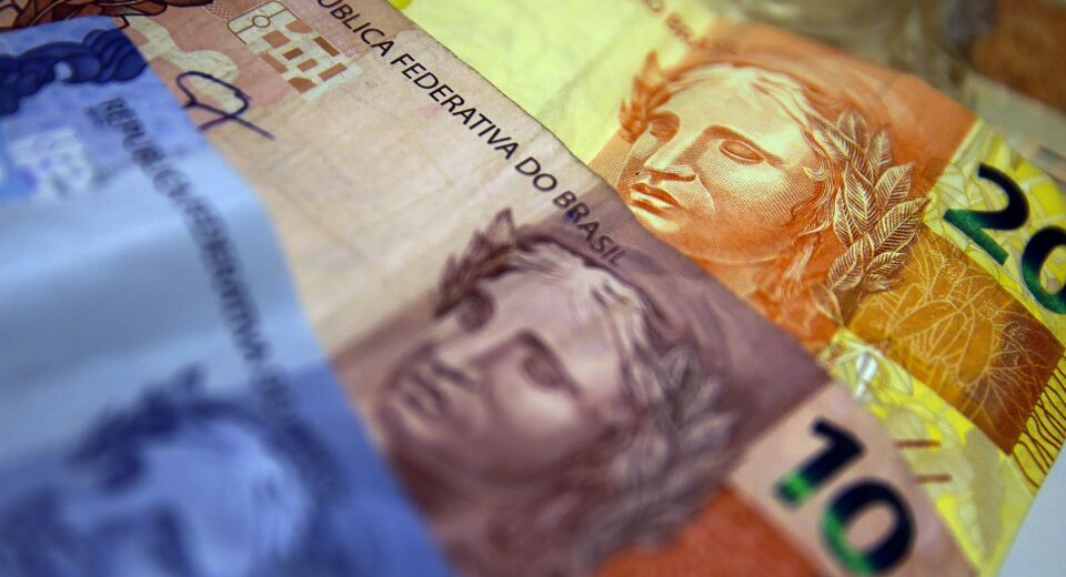 Prévia da inflação de fevereiro atinge 0,84%, diz IBGE