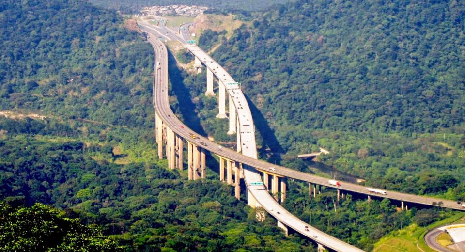 Imigrantes-Anchieta terá sistema free flow a partir de julho