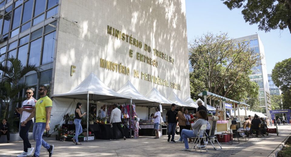 Governo libera mais R$ 4,6 bi para pagar saque-aniversário do FGTS
