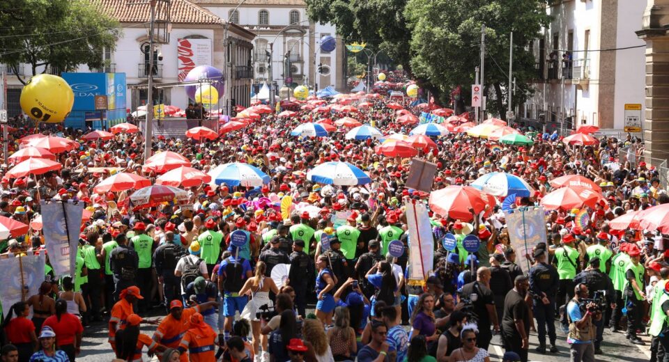 Carnaval teve menos furtos e roubos de celulares, diz governo do Rio