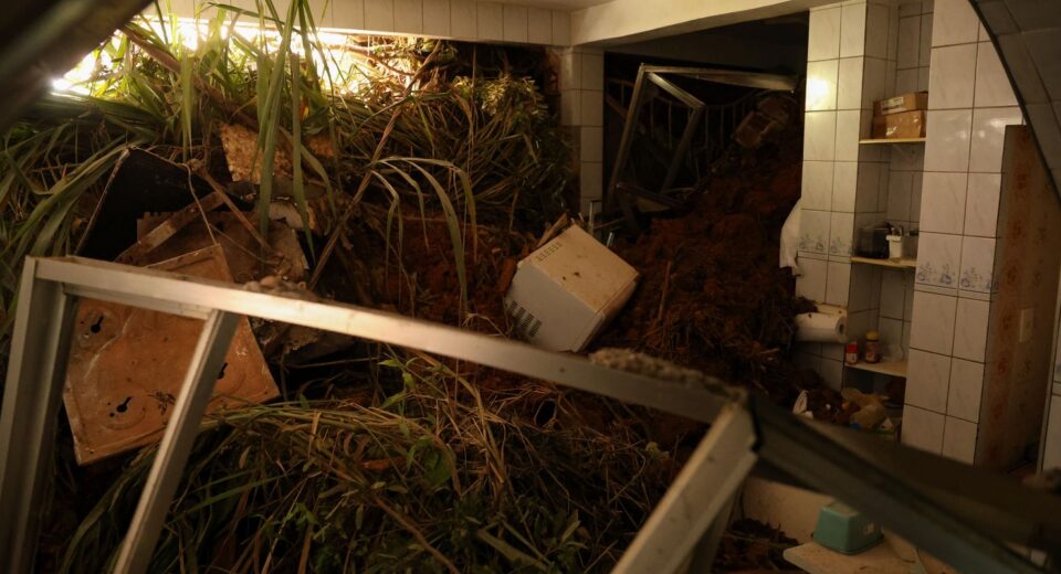 Chuvas fortes deixam 64 mortos em Juiz de Fora e Ubá