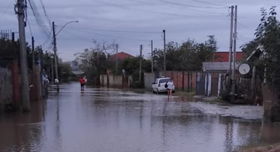 Chuvas fortes causam estragos no noroeste do Rio Grande do Sul
