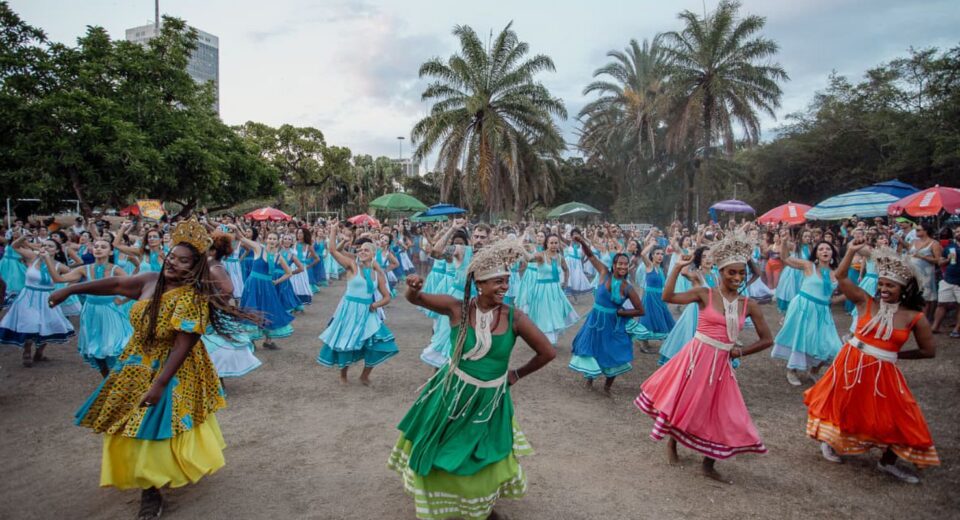 Assembleia do Rio concede prêmio ao grupo Tambores de Olokun