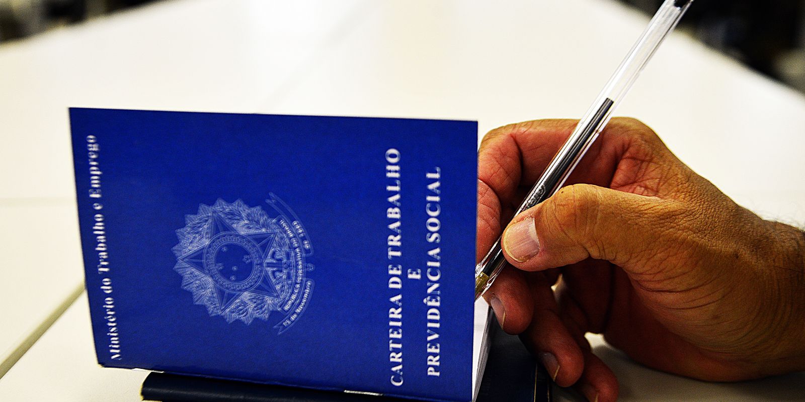 Brasil tem recorde de 66,8% dos trabalhadores na previdência social