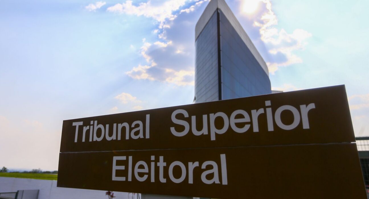 TSE aprova restrições para uso de IA nas eleições de outubro