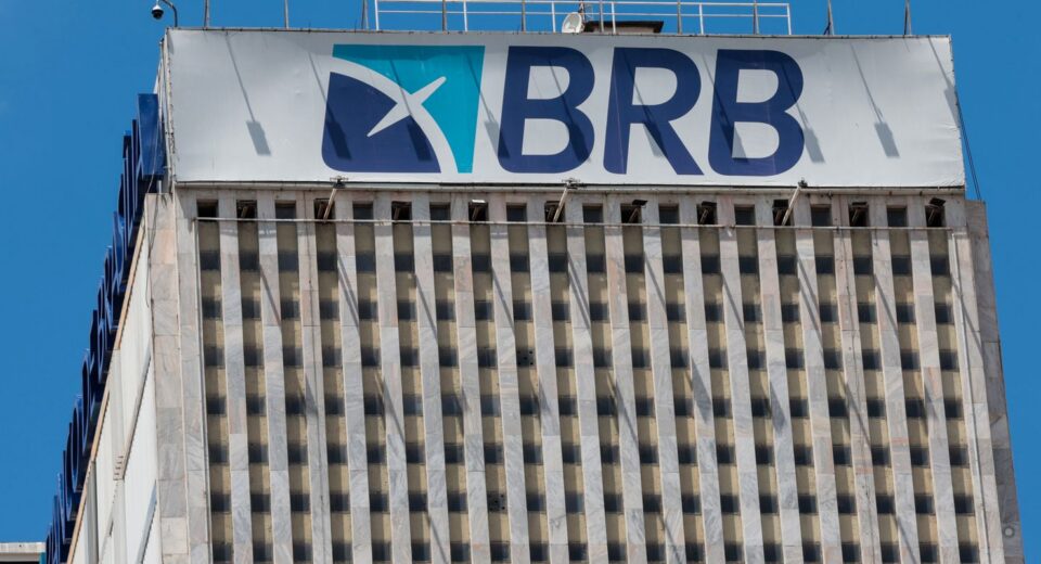 Governo do DF sanciona lei para socorrer BRB com imóveis públicos