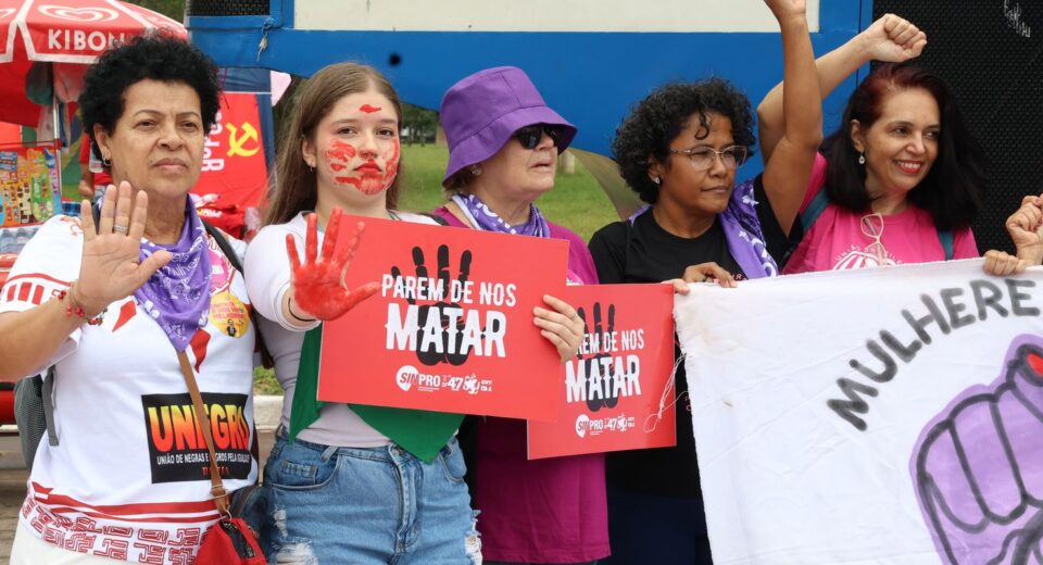 Protestos contra a violência de gênero tomam o Brasil neste 8 de março