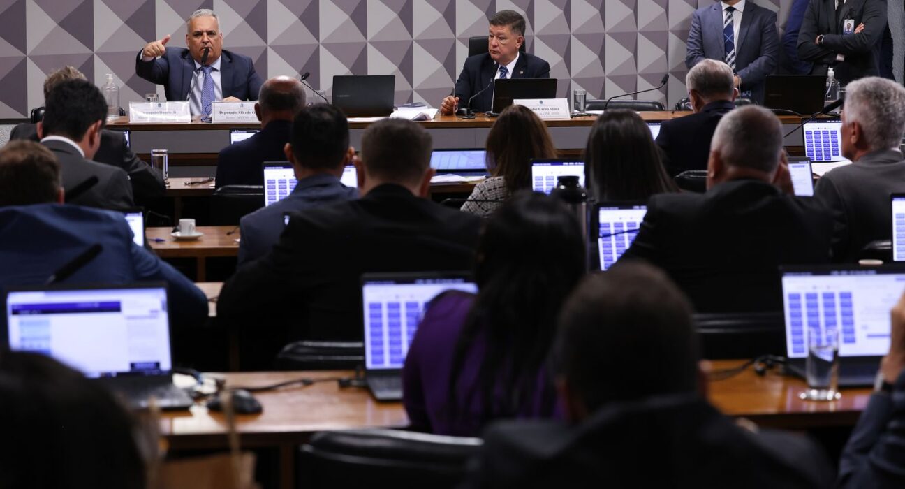 Mendonça proíbe CPMI do INSS de acessar dados de Vorcaro em sala-cofre