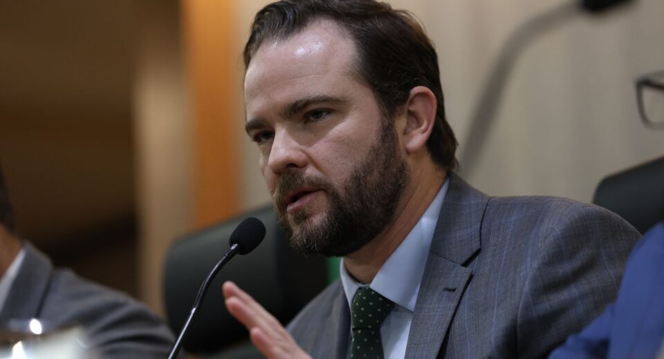 Fazenda pede que Receita Federal automatize declaração anual do IR