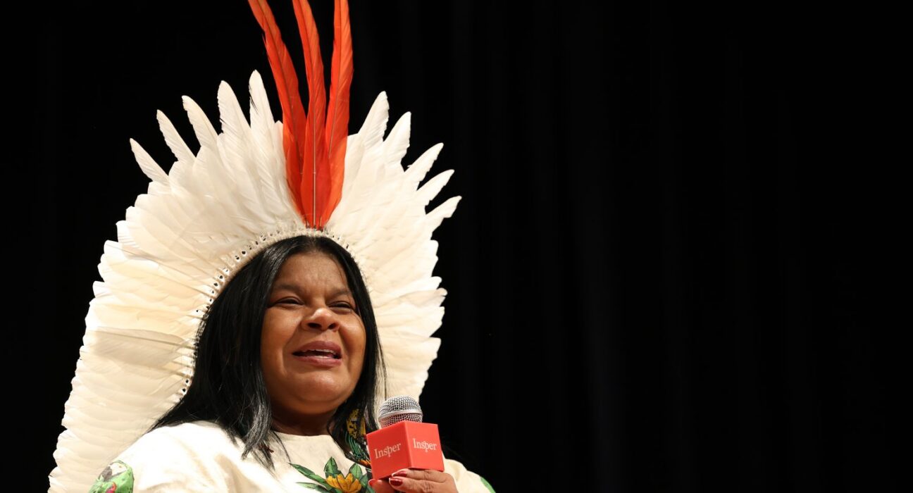 Após cinco dias de internação, Sônia Guajajara recebe alta médica