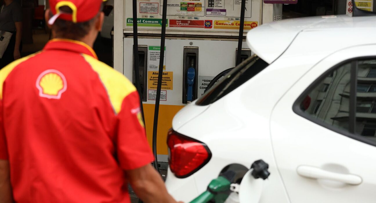 MJSP faz plantão para atender Procons contra aumento de combustível