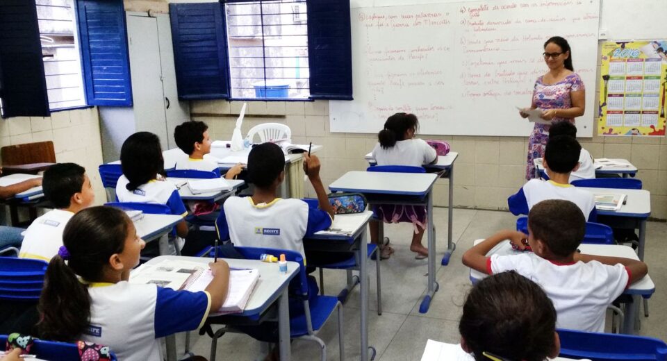 Escolas terão conteúdos de prevenção à violência contra a mulher