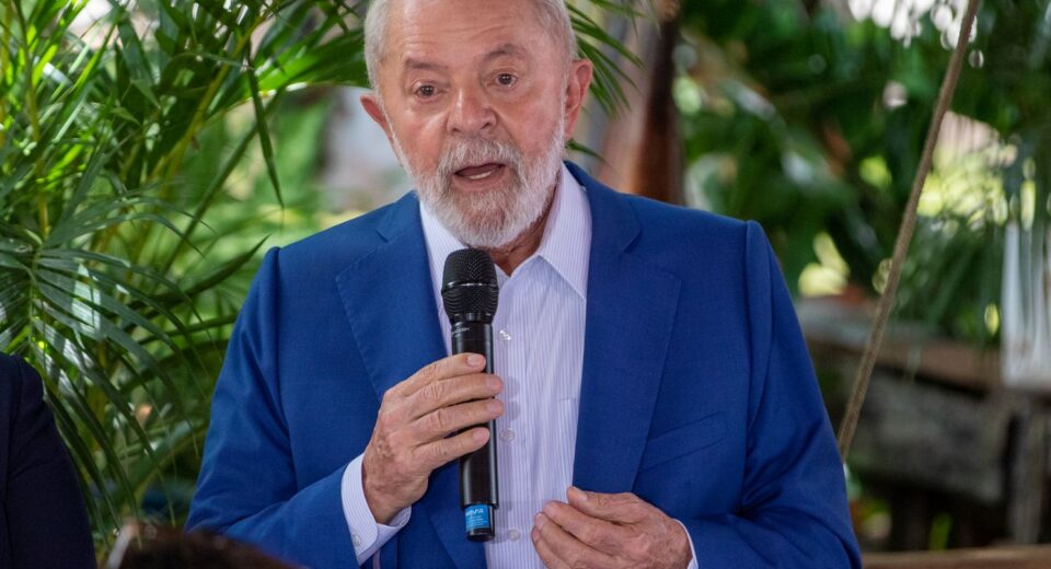 “Não podemos nos conformar com homens matando mulheres”, diz Lula
