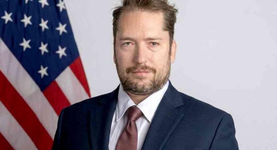 Itamaraty confirma revogação de visto de assessor de Trump