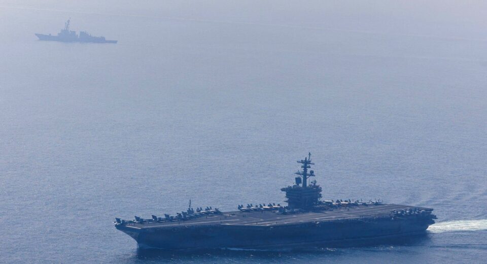 EUA nega que mísseis do Irã atingiram porta-aviões Abraham Lincoln