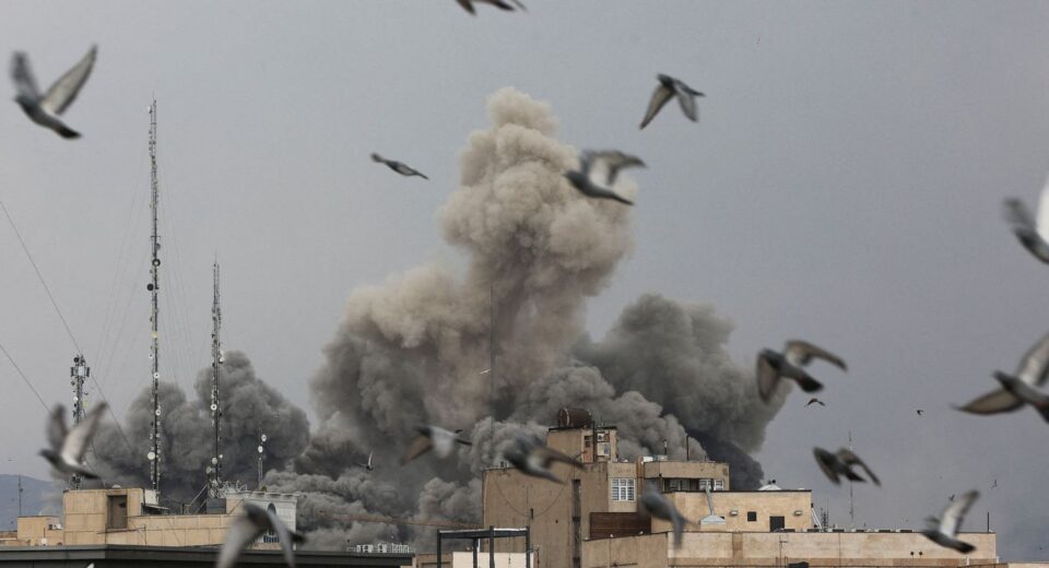 Irã resiste a ataques e desafia Estados Unidos em nova fase da guerra