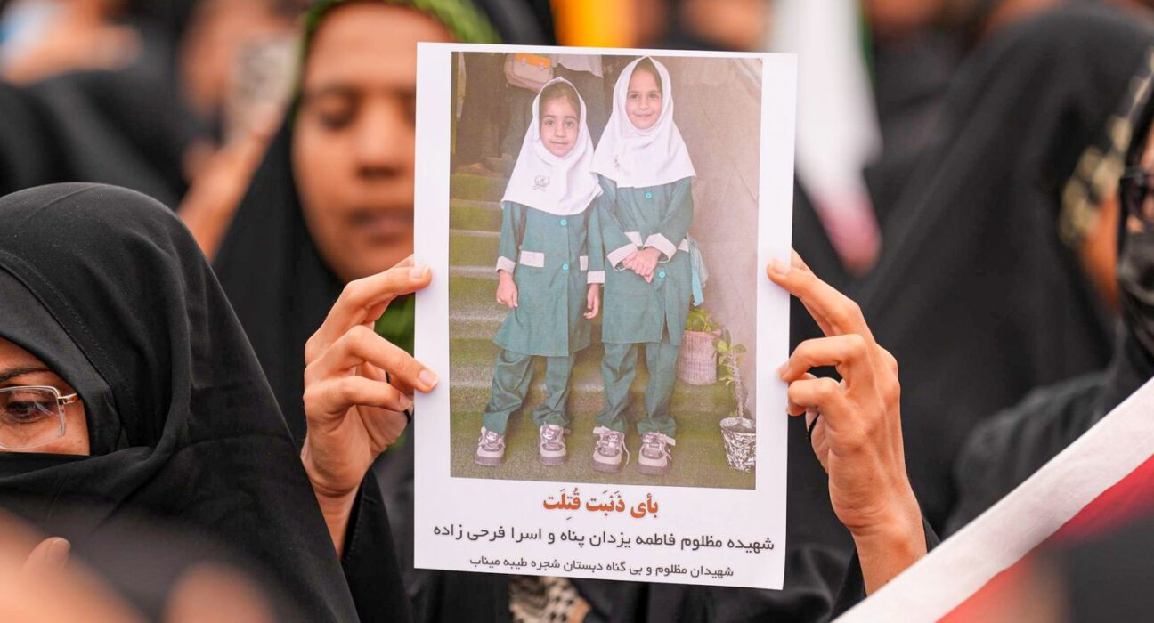 Ataque a escola de meninas no Irã expõe horrores da guerra