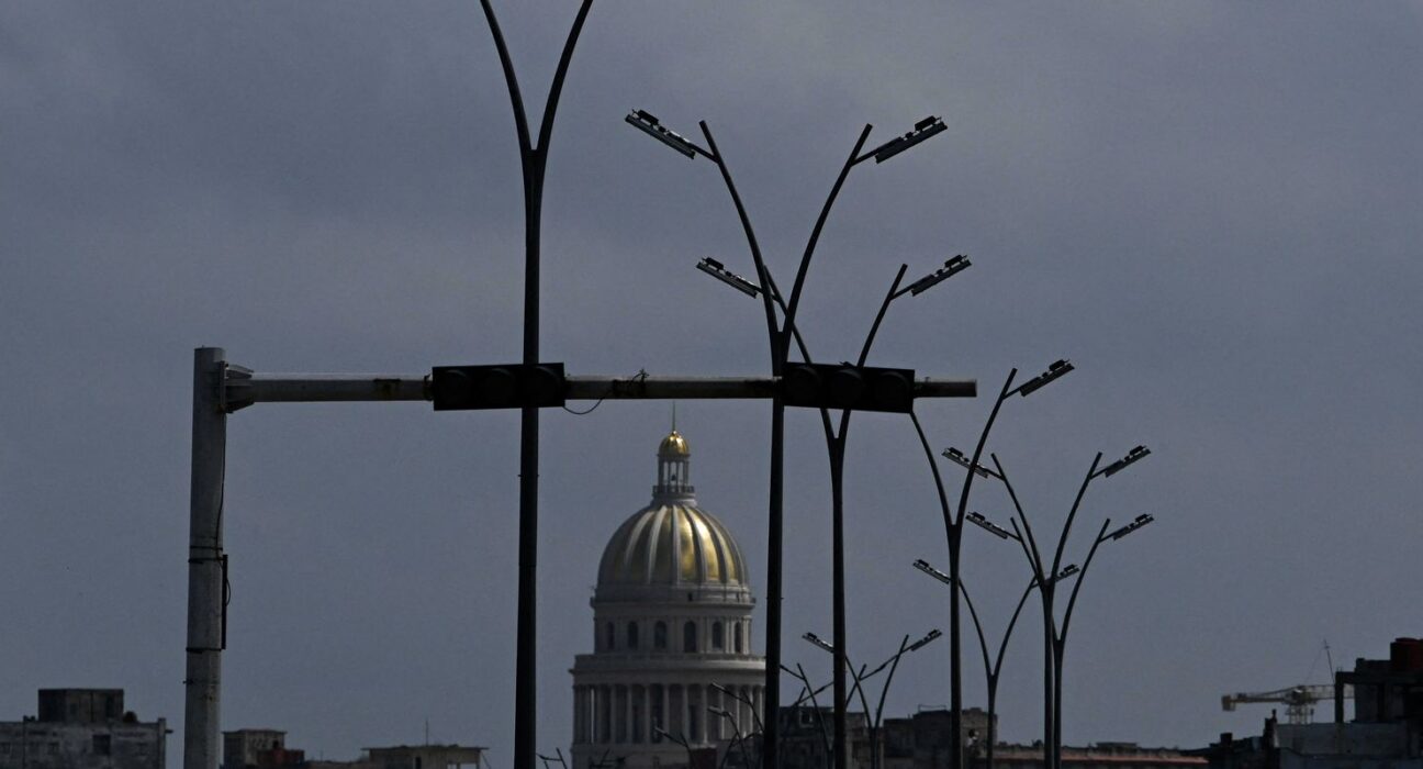 Cuba completa 3 meses sem receber combustível por bloqueio dos EUA