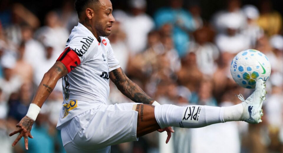 Neymar passa em branco na véspera de última convocação antes da Copa