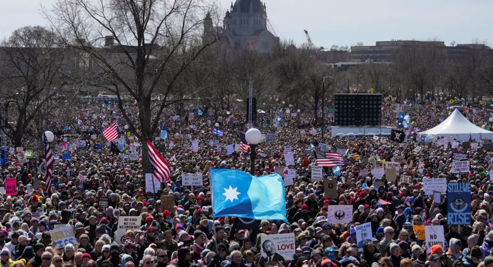 Manifestações anti-Trump reúnem milhões em diversas cidades dos EUA