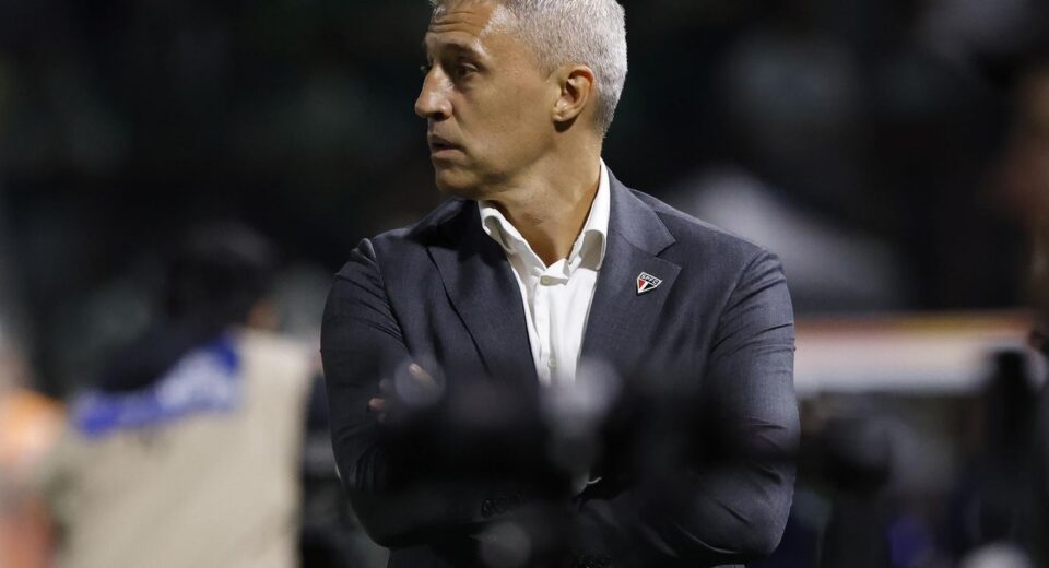 São Paulo anuncia demissão do técnico Hernán Crespo