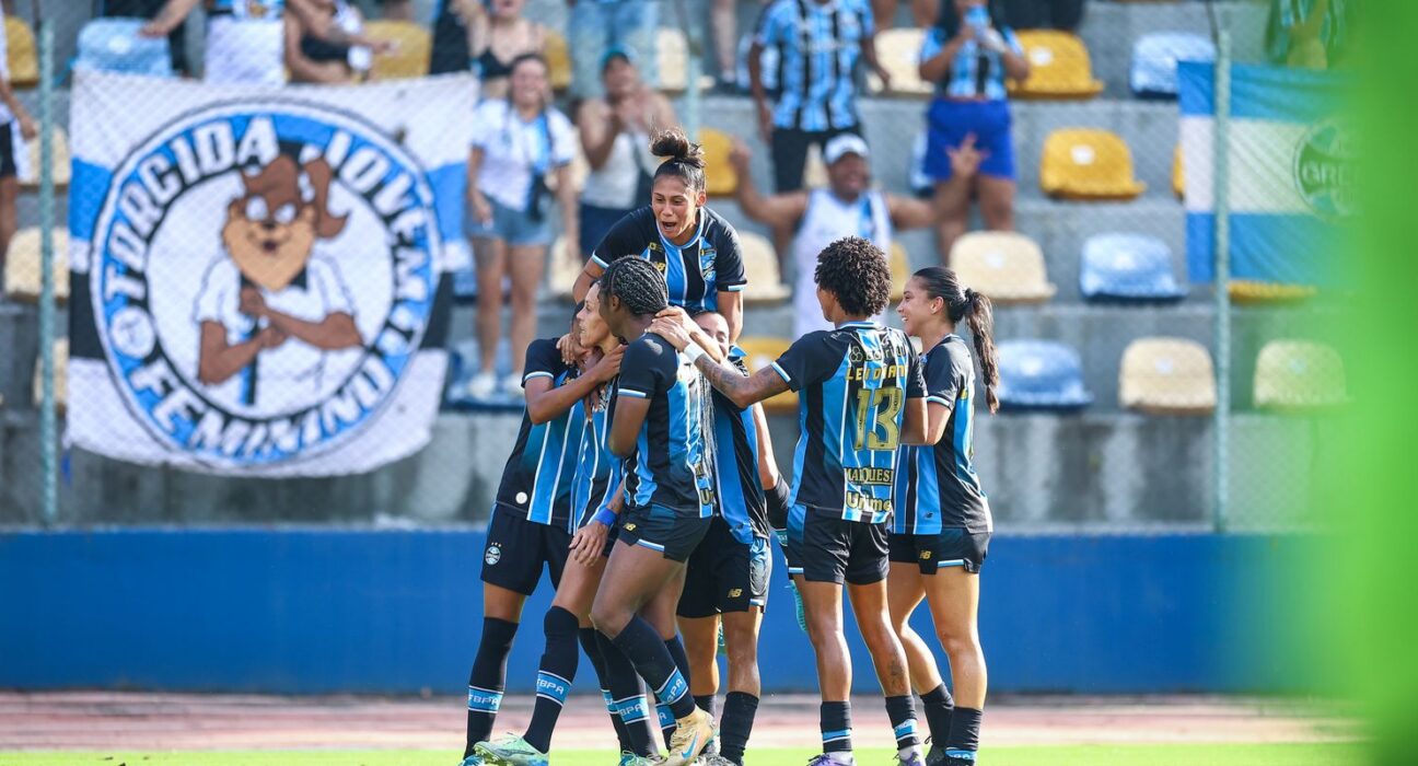 Grêmio supera Internacional por 2 a 1 no Brasileiro Feminino
