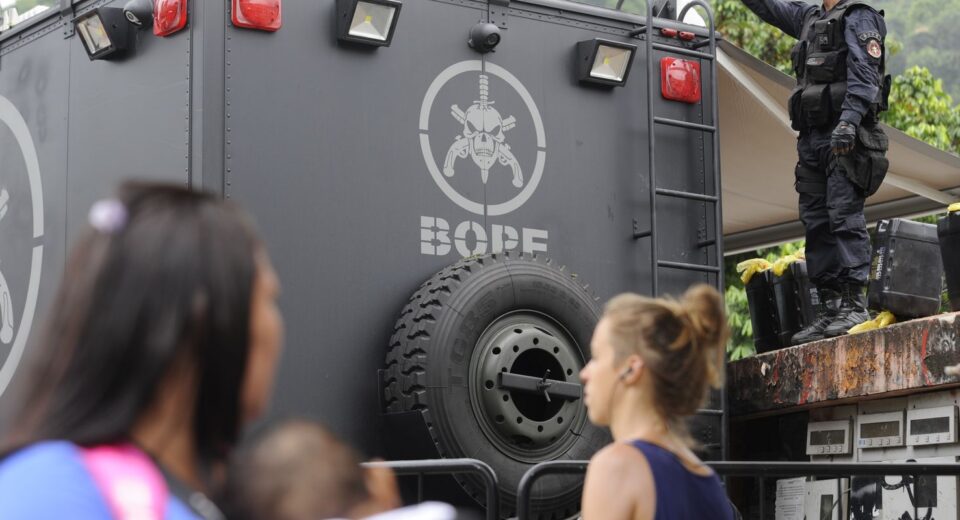 MPRJ pede imagens de câmeras dos PMs da Operação no Morro dos Prazeres