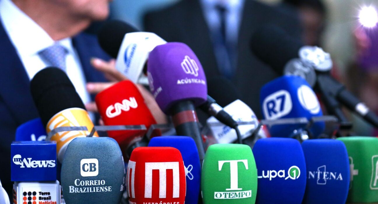 Jornalista da comunicação do Psol denuncia perseguição e ameaças