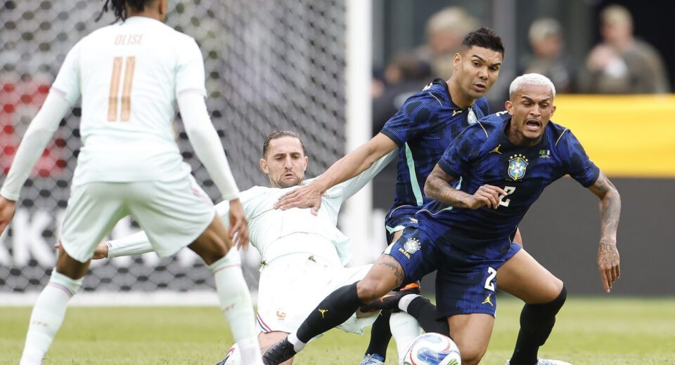 Brasil joga mal e perde de 2 a 1 para a França nos EUA