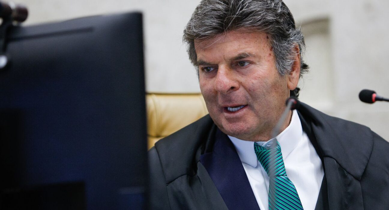 Fux vota pela prorrogação da CPMI do INSS; placar está 4 a 2