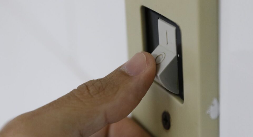 Equatorial convoca 1,45 milhão para garantir isenção na conta de luz