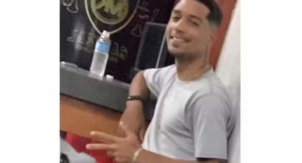 Homem que matou mulher em joalheria deixa hospital e é preso