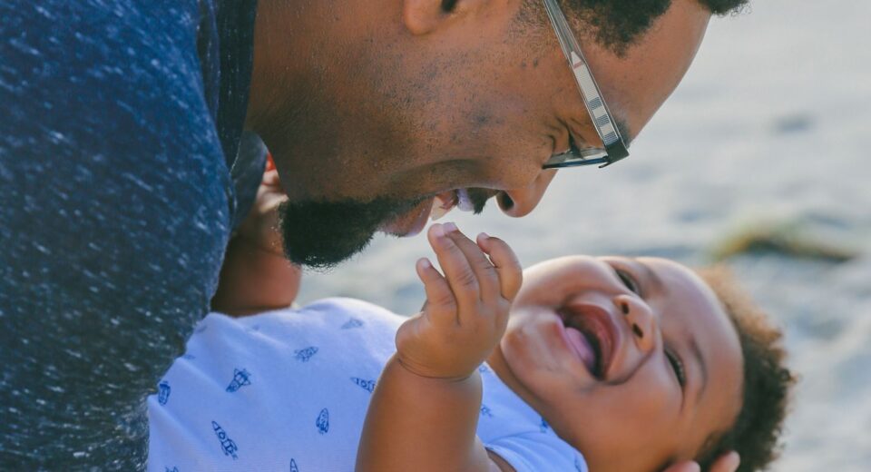 Lula sanciona lei que amplia licença-paternidade