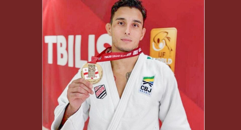 Guilherme Schimidt é bronze no Grand Slam de Tbilisi
