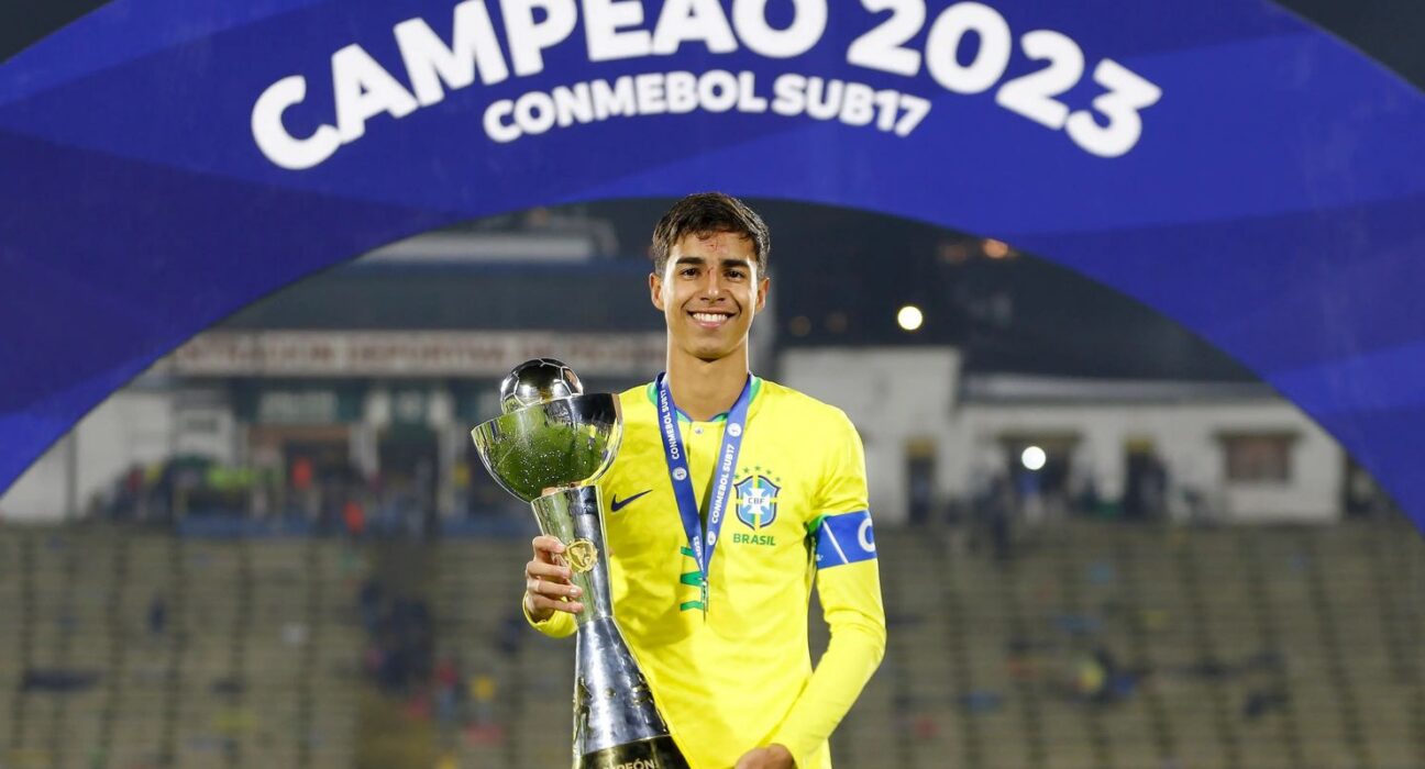 Carlo Ancelotti convoca o zagueiro Vitor Reis, do Girona