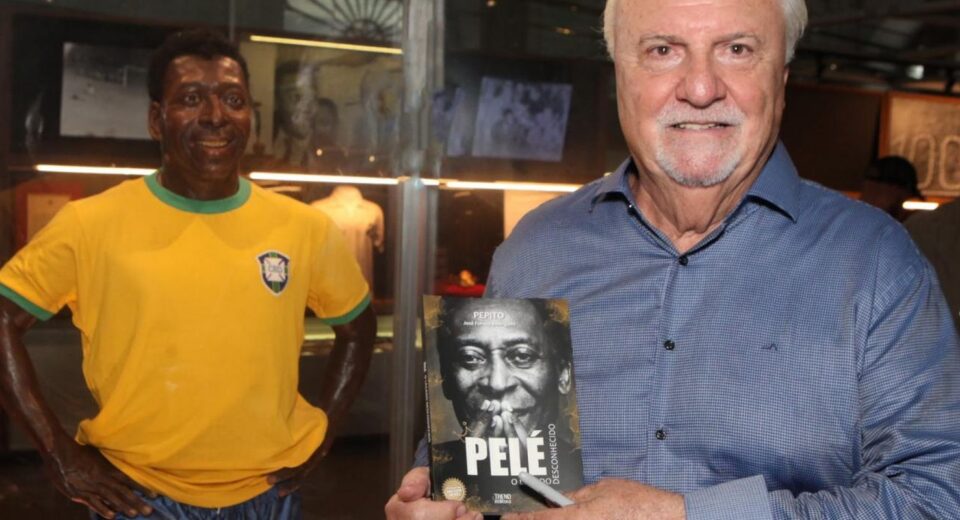 Em livro, melhor amigo afirma que “melhor Pelé” esteve fora de campo