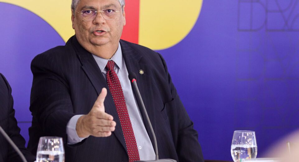 Moraes autoriza buscas da PF contra acusado de perseguir Flávio Dino