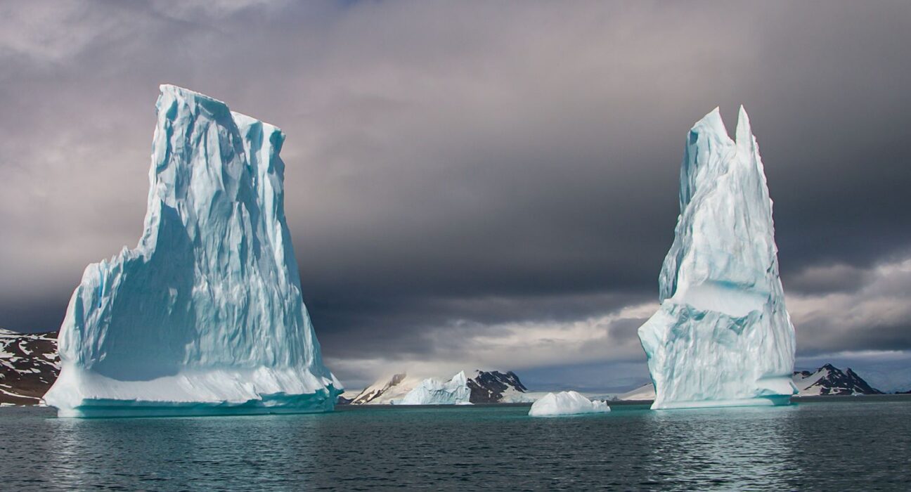 Estudo brasileiro alerta para degelo acelerado nas calotas polares