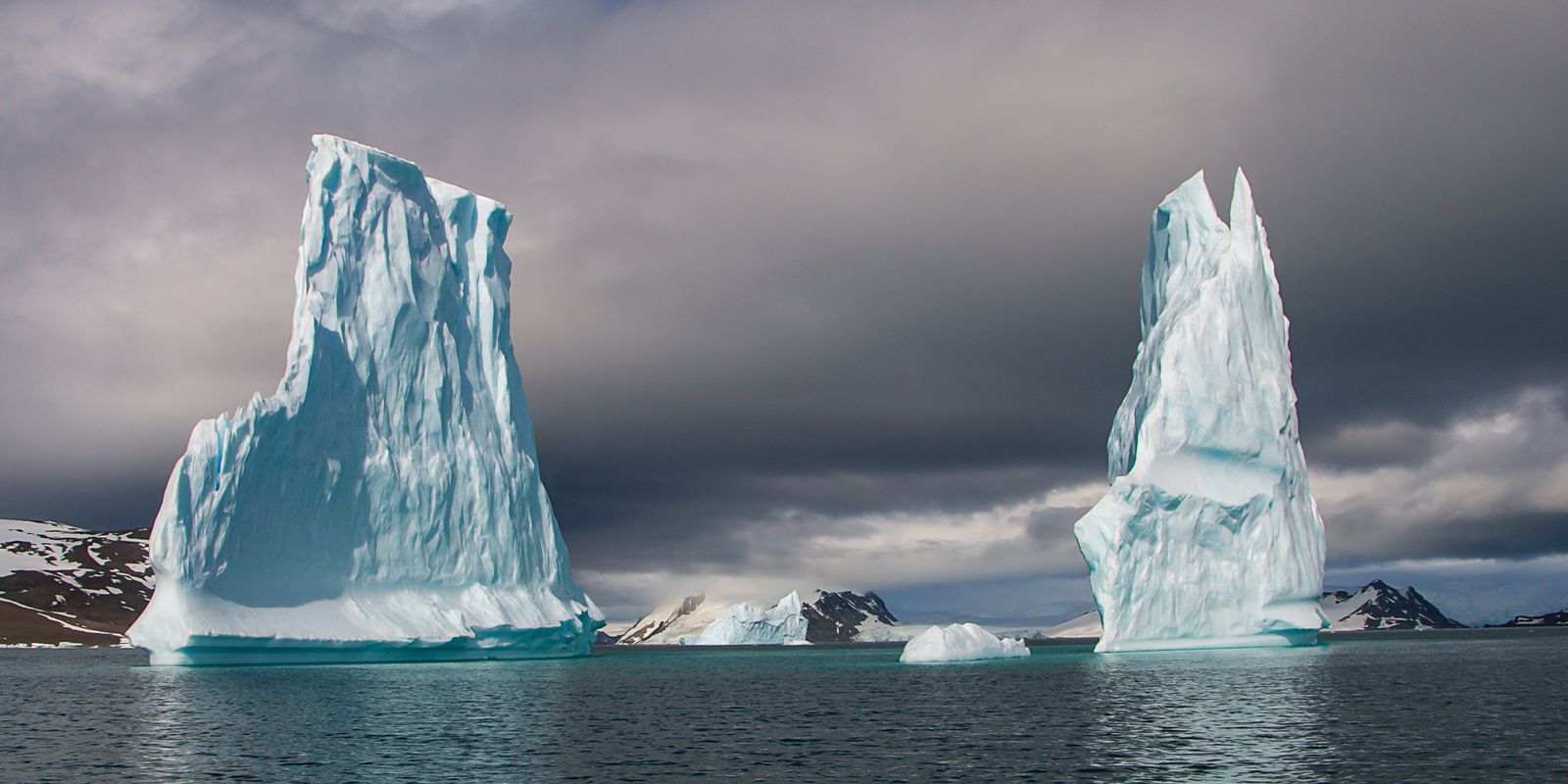 Estudo brasileiro alerta para degelo acelerado nas calotas polares