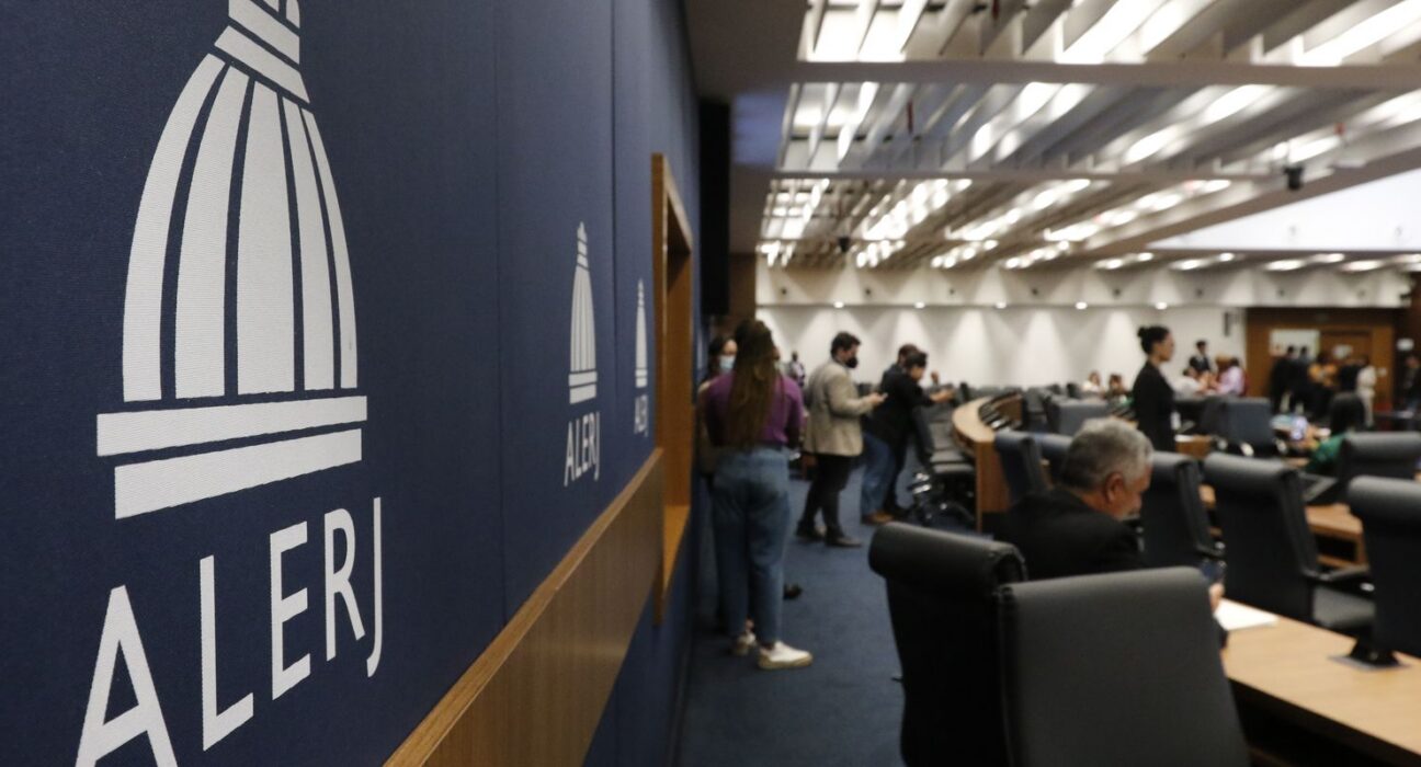 PL pede que governo tampão do RJ seja exercido por presidente da Alerj