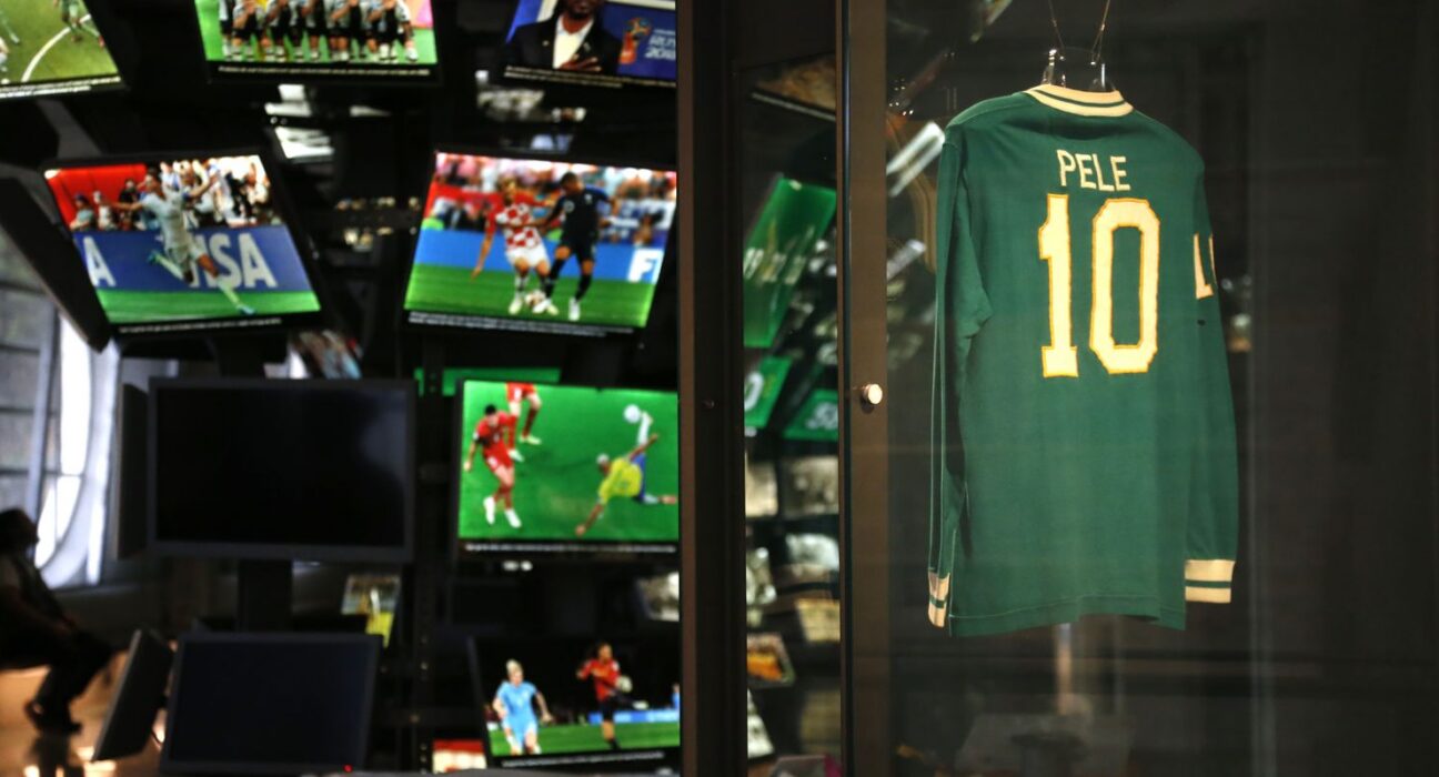 Museu do Futebol lança audioguia em formato de programa de rádio