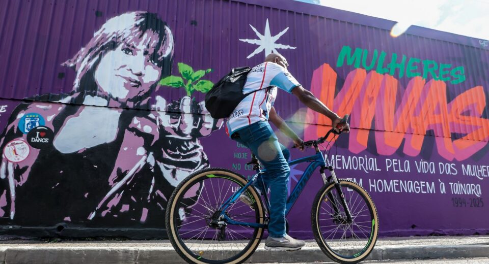 Ato contra feminicídio inaugura mural em homenagem a Tainara em SP