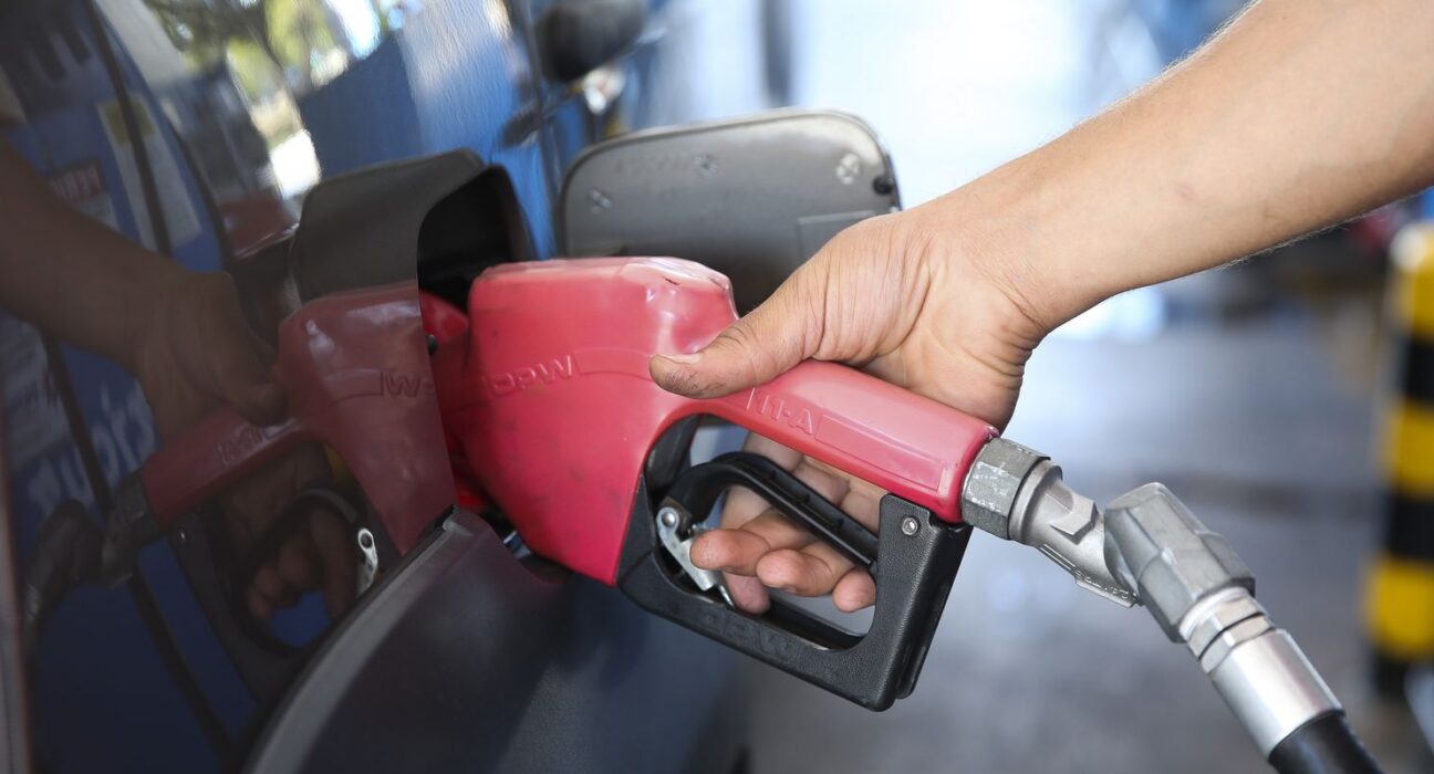 Governo reúne mais de 100 Procons para fiscalizar combustíveis