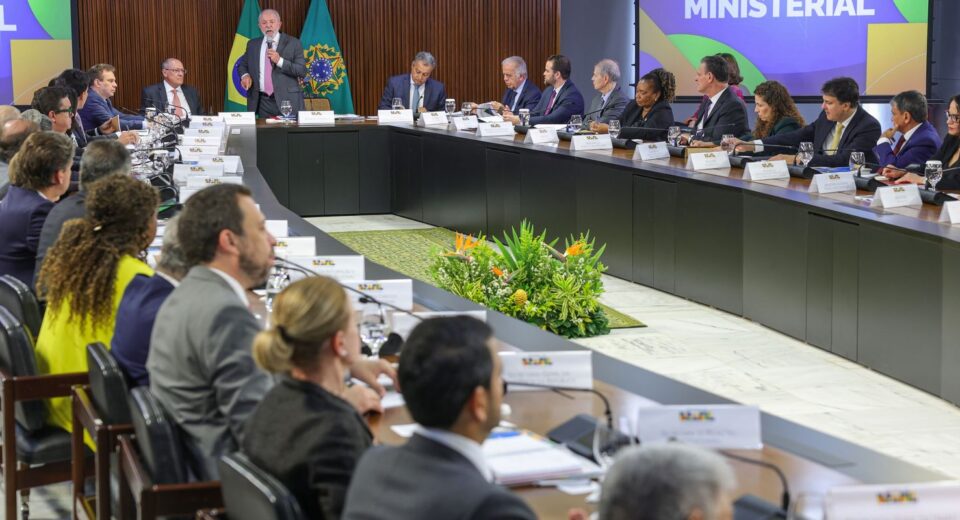 Lula se despede de ministros e confirma Alckmin como vice em chapa