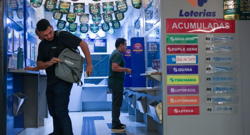 Mega-Sena acumula novamente e prêmio principal vai para R$ 105 milhões