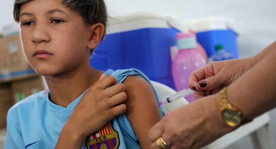 Vacinação de meninos contra o HPV chega a 74% no estado de São Paulo