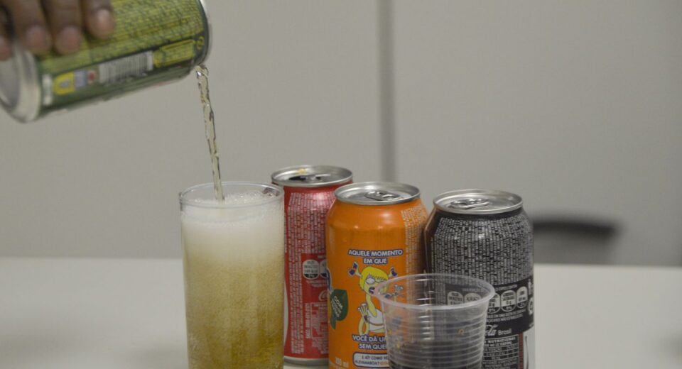 Fatores sociais empurram famílias para ultraprocessados, diz pesquisa